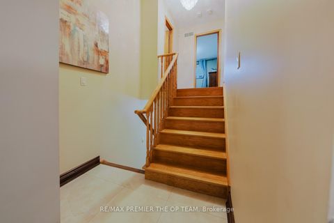 Photo 16 at 11 Imperial Court, East Woodbridge, Vaughan