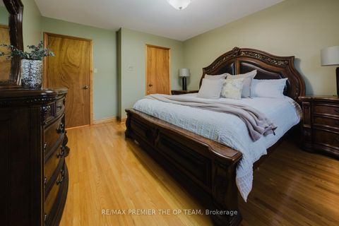 Photo 18 at 11 Imperial Court, East Woodbridge, Vaughan