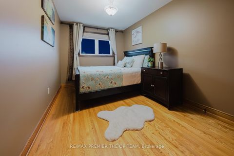 Photo 19 at 11 Imperial Court, East Woodbridge, Vaughan