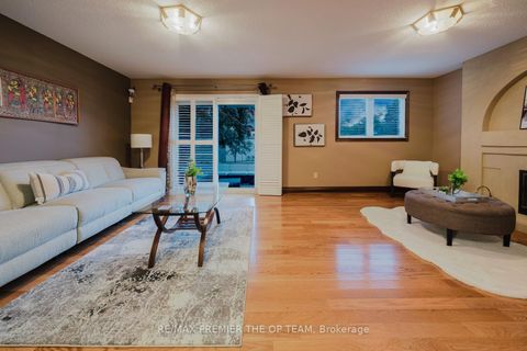 Photo 26 at 11 Imperial Court, East Woodbridge, Vaughan