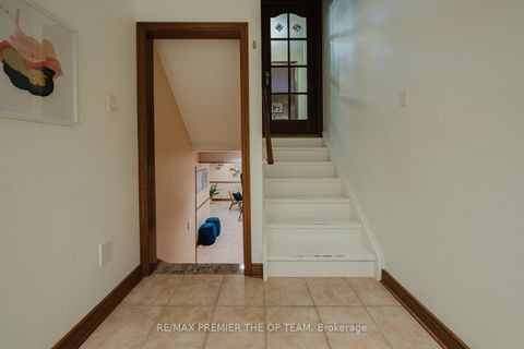 Photo 31 at 11 Imperial Court, East Woodbridge, Vaughan