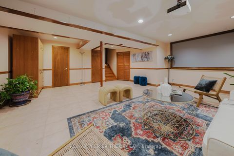 Photo 37 at 11 Imperial Court, East Woodbridge, Vaughan