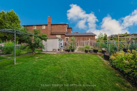 Photo 41 at 11 Imperial Court, East Woodbridge, Vaughan