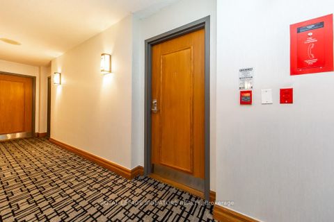 Photo 2 at 1506 - 7 Concorde Place, Don Mills, Toronto