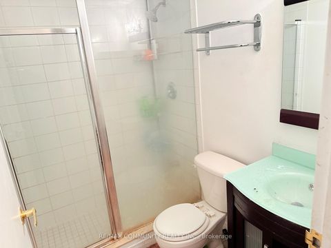 Photo 11 at 716 - 42 Western Battery Road, Niagara, Toronto