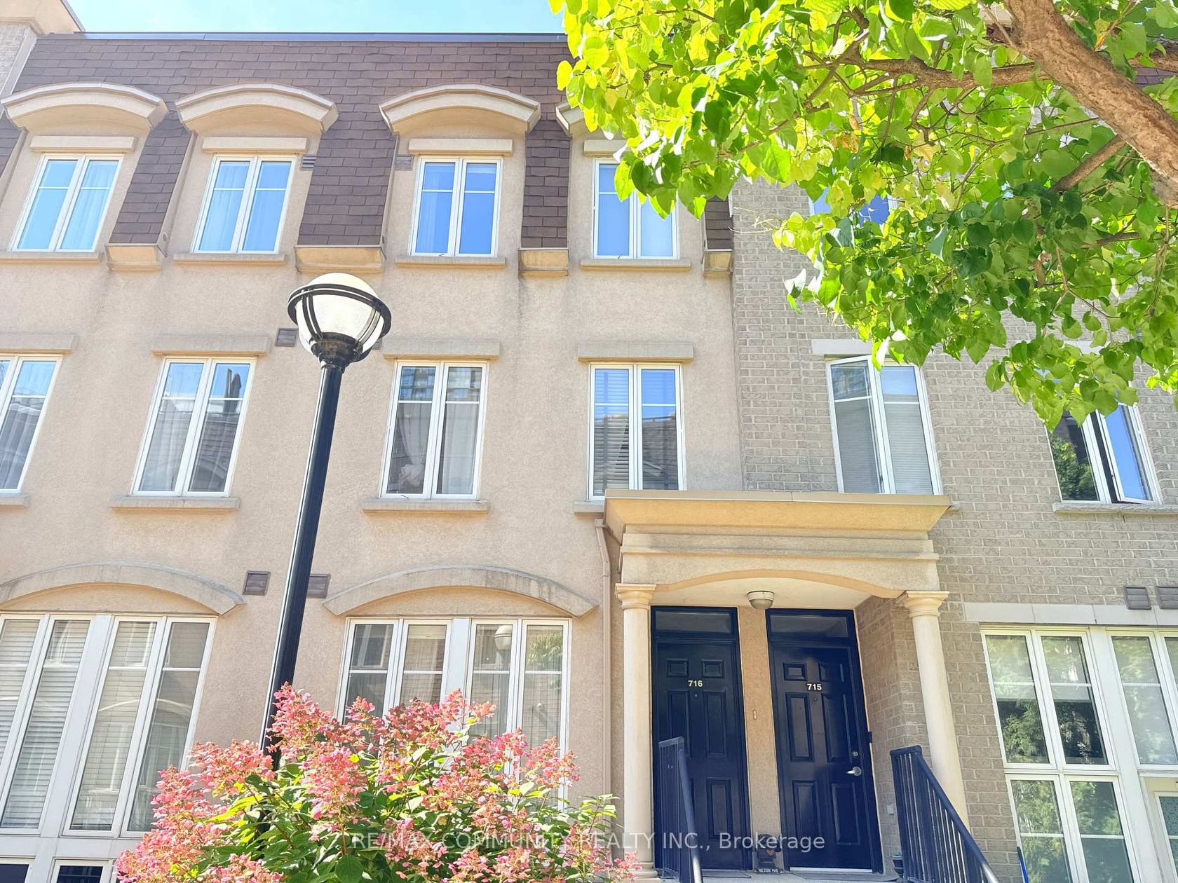 716 - 42 Western Battery Road, Niagara, Toronto 