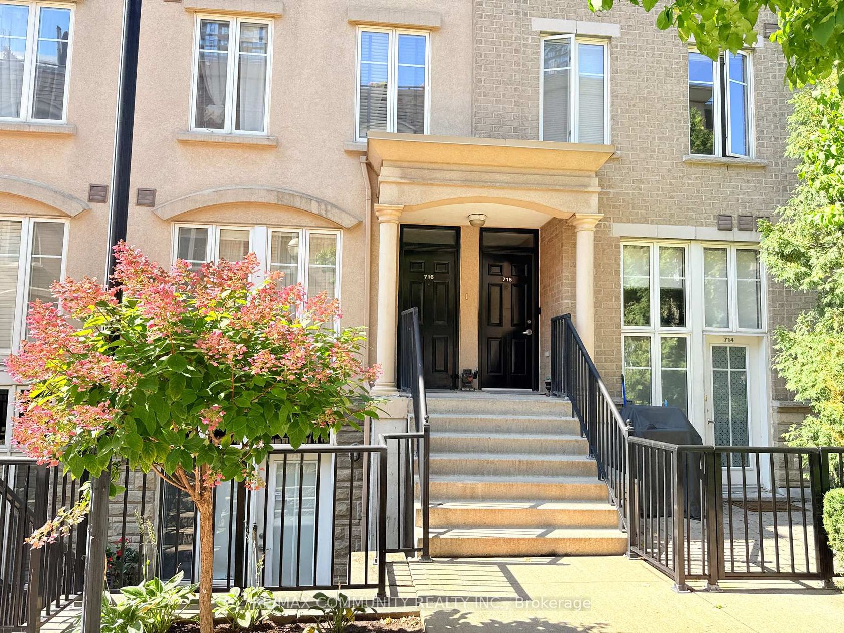 Photo 1 at 716 - 42 Western Battery Road, Niagara, Toronto Photo 1 at 716 - 42 Western Battery Road, Niagara, Toronto