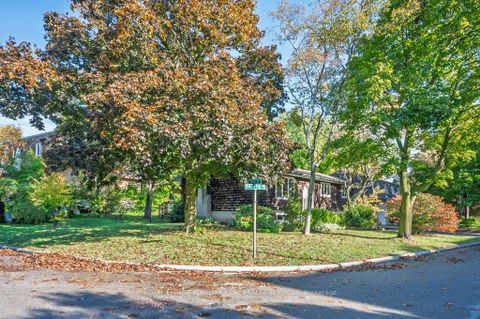 Photo 4 at 2063 Waters Edge Drive, BR Bronte, Oakville