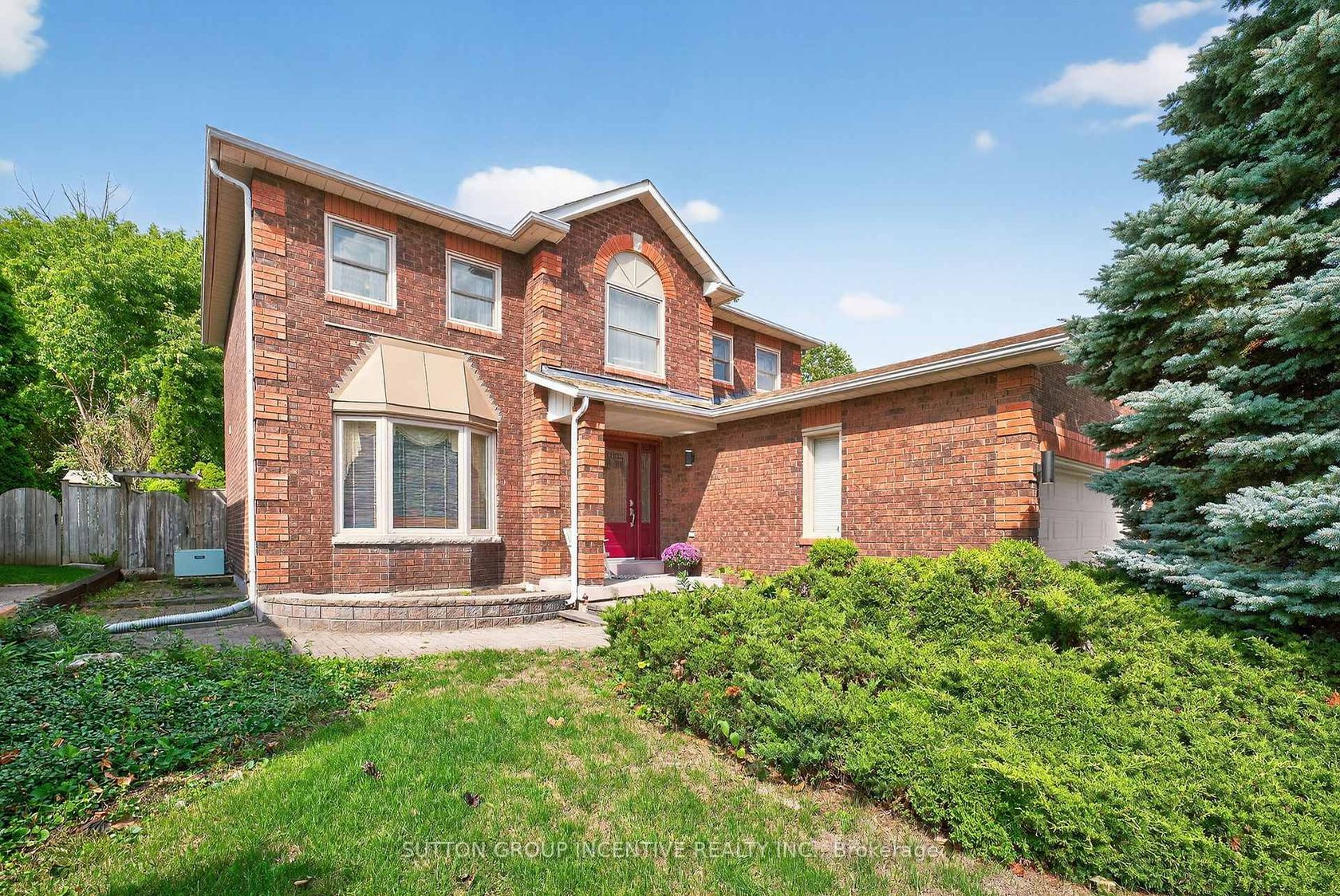 26 Peck Street, Painswick North, Barrie photo number 2