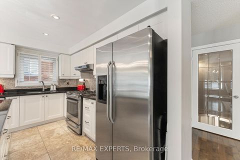 Photo 16 at 286 Kirby Crescent, Glenway Estates, Newmarket