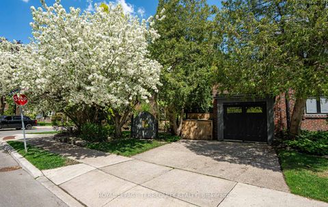 Photo 34 at 59 Baby Point Road, Lambton Baby Point, Toronto