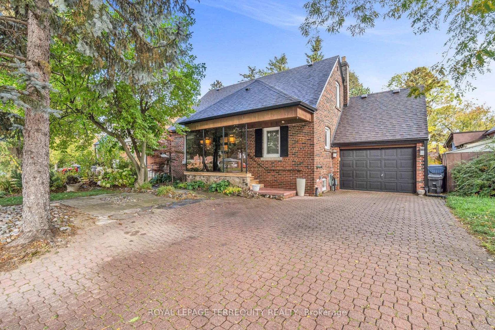 61 Parkchester Road, Amesbury, Toronto photo 8