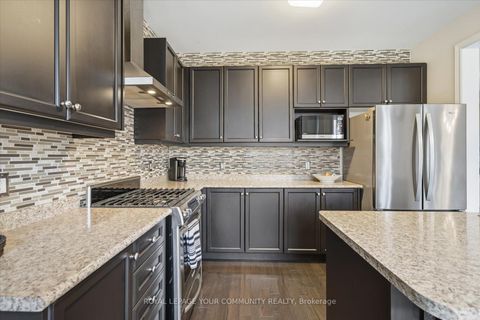Photo 5 at 76 Mary Ellen Baker Crescent, Patterson, Vaughan