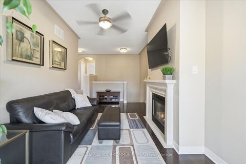 Photo 9 at 76 Mary Ellen Baker Crescent, Patterson, Vaughan