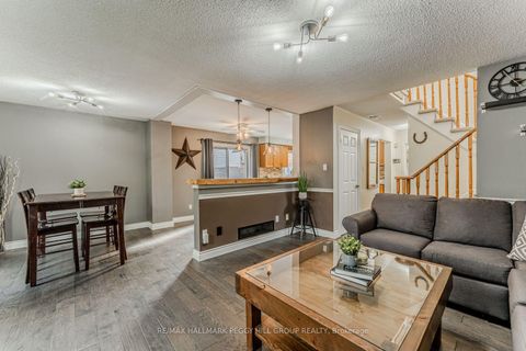 Photo 3 at 41 Penton Drive, Sunnidale, Barrie