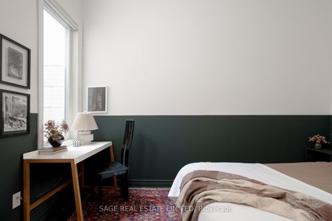 Photo 4 at 18 Palmerston Avenue, Bellwoods, Toronto