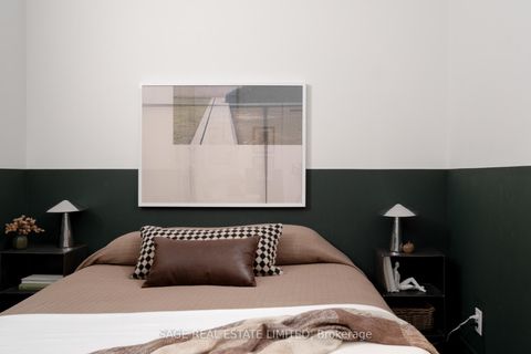 Photo 6 at 18 Palmerston Avenue, Bellwoods, Toronto