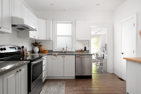 Photo 8 at 18 Palmerston Avenue, Bellwoods, Toronto