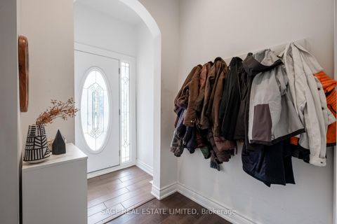 Photo 24 at 18 Palmerston Avenue, Bellwoods, Toronto
