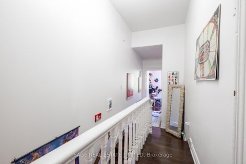 Photo 26 at 18 Palmerston Avenue, Bellwoods, Toronto