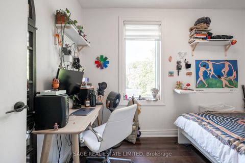 Photo 27 at 18 Palmerston Avenue, Bellwoods, Toronto
