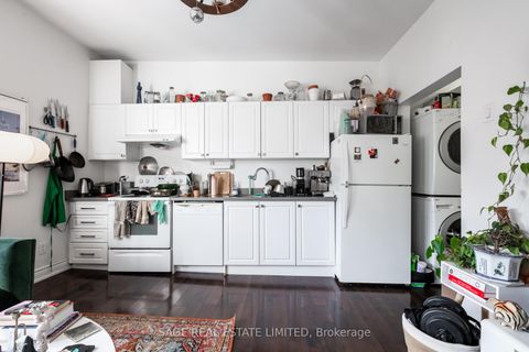 Photo 31 at 18 Palmerston Avenue, Bellwoods, Toronto