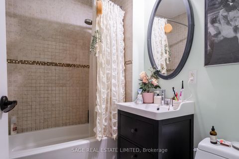 Photo 35 at 18 Palmerston Avenue, Bellwoods, Toronto
