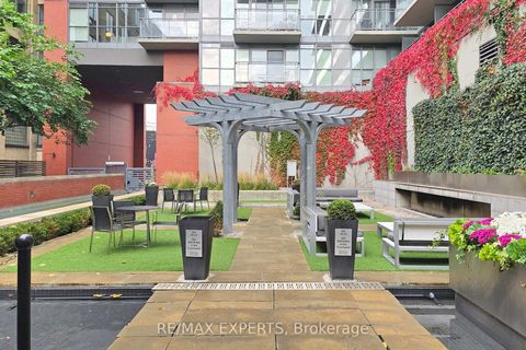Photo 7 at 1013 - 775 King Street W, Niagara, Toronto