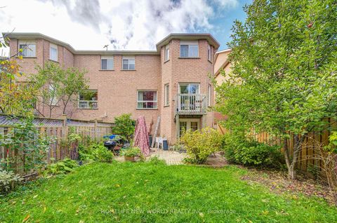 Photo 3 at 186 Solway Avenue, Maple, Vaughan