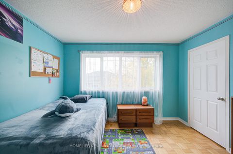 Photo 11 at 186 Solway Avenue, Maple, Vaughan