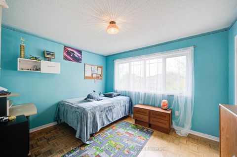 Photo 12 at 186 Solway Avenue, Maple, Vaughan