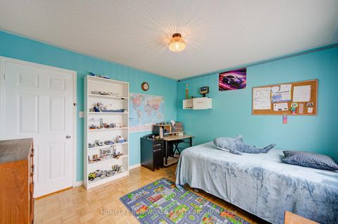 Photo 13 at 186 Solway Avenue, Maple, Vaughan