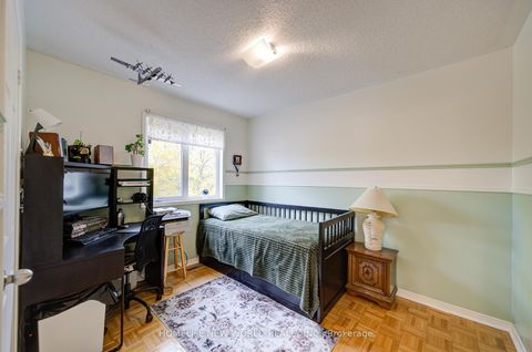 Photo 19 at 186 Solway Avenue, Maple, Vaughan