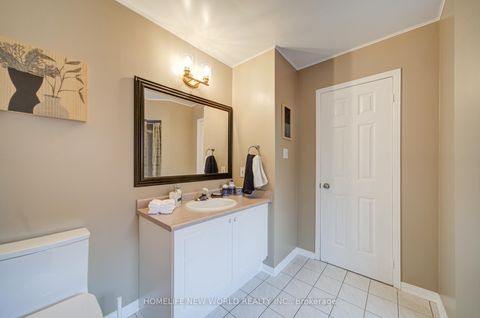 Photo 23 at 186 Solway Avenue, Maple, Vaughan