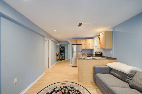 Photo 27 at 186 Solway Avenue, Maple, Vaughan