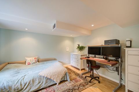 Photo 32 at 186 Solway Avenue, Maple, Vaughan