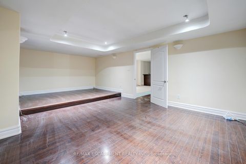 Photo 41 at 8 Ridgewood Drive, Rural Richmond Hill, Richmond Hill