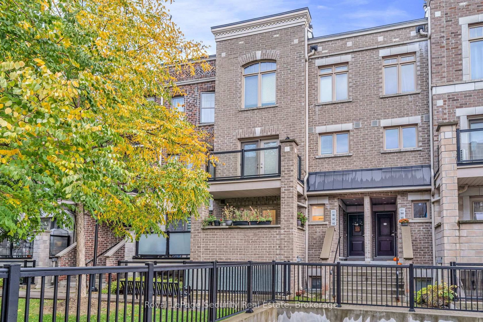 141 - 80 Parrotta Drive, Pelmo Park W5, Toronto 