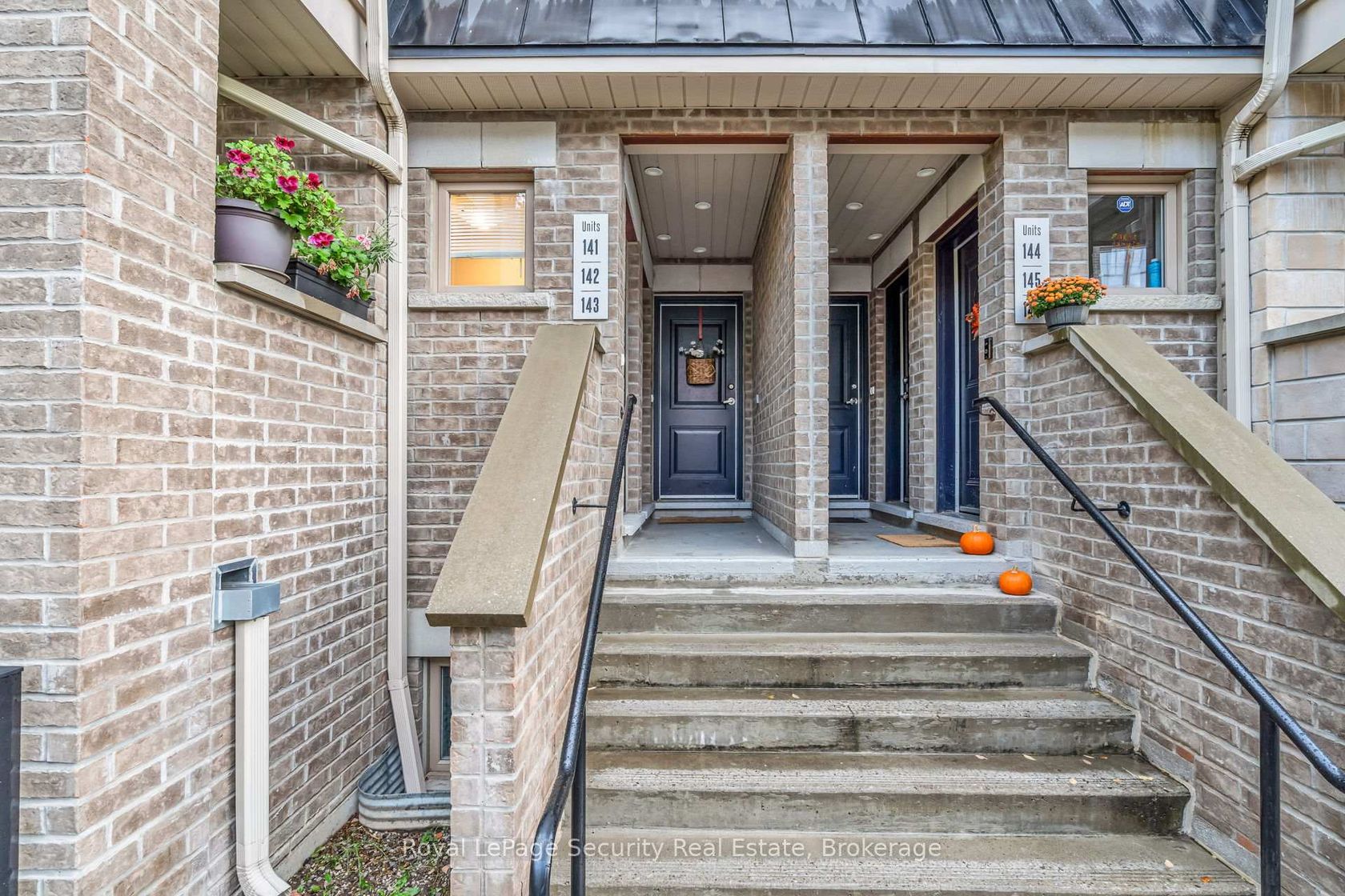 Photo 6 at 141 - 80 Parrotta Drive, Pelmo Park W5, Toronto Photo 6 at 141 - 80 Parrotta Drive, Pelmo Park W5, Toronto