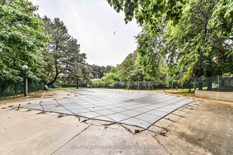 Photo 6 at 206 - 5 Frith Road, Jane Heights, Toronto