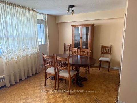 Photo 8 at 206 - 5 Frith Road, Jane Heights, Toronto