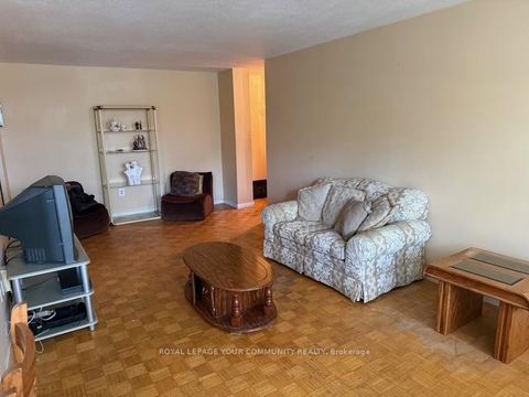 Photo 9 at 206 - 5 Frith Road, Jane Heights, Toronto