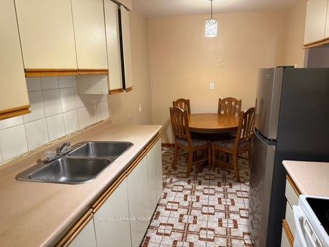 Photo 12 at 206 - 5 Frith Road, Jane Heights, Toronto