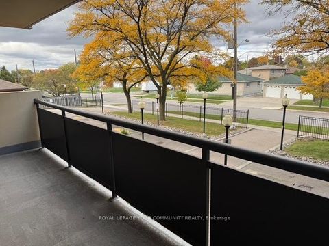 Photo 22 at 206 - 5 Frith Road, Jane Heights, Toronto