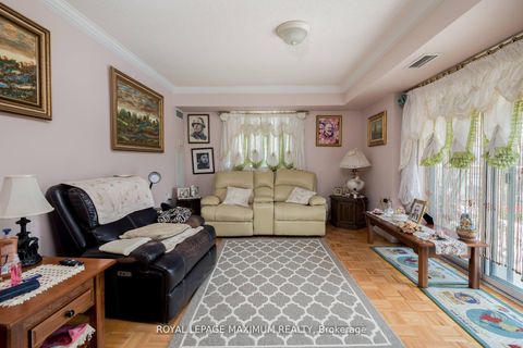 Photo 11 at 408 - 2506 Rutherford Road, Maple, Vaughan