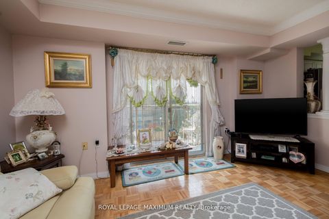 Photo 13 at 408 - 2506 Rutherford Road, Maple, Vaughan
