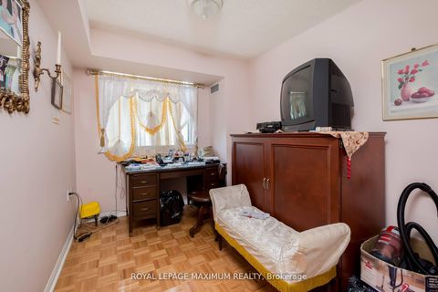 Photo 17 at 408 - 2506 Rutherford Road, Maple, Vaughan