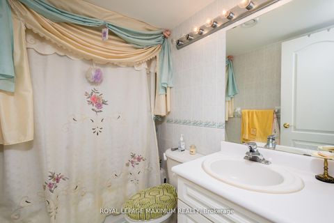 Photo 18 at 408 - 2506 Rutherford Road, Maple, Vaughan