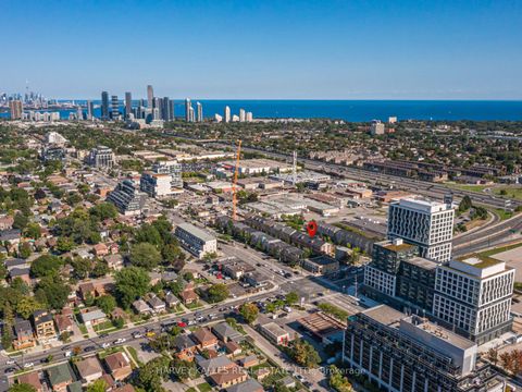 Photo 26 at 52 Market Garden Mews, Queensway, Toronto Photo 26 at 52 Market Garden Mews, Queensway, Toronto