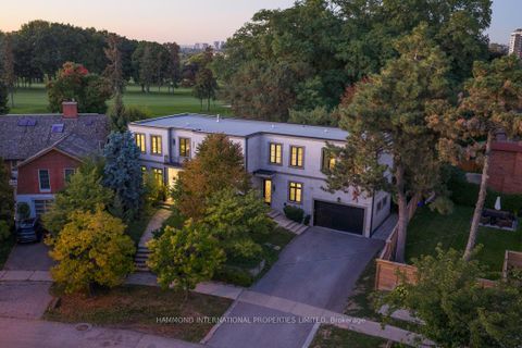 Photo 1 at 4 Braywin Drive, The Westway, Toronto